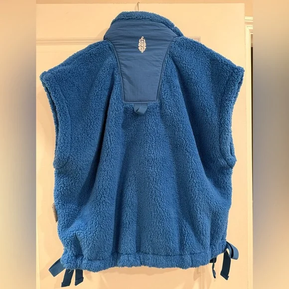 NWT Free People FP Movement Scout it Out Fleece Vest Light Cobalt Sporty Medium - Picture 6 of 10